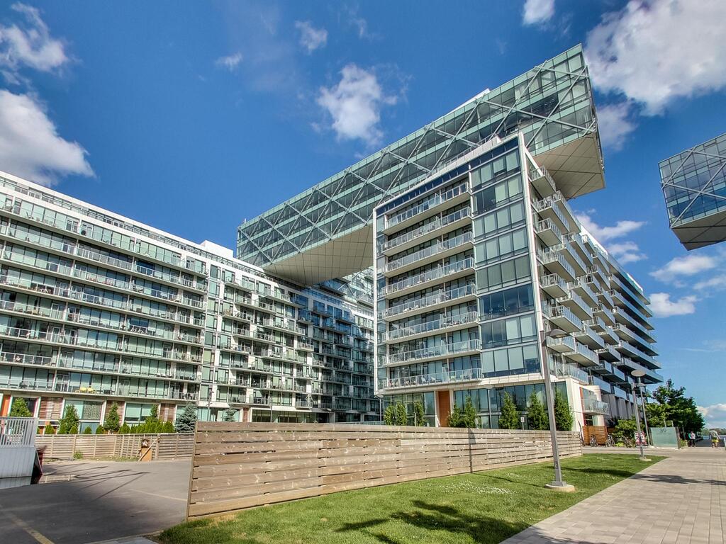 39 Queens Quay 1004 for sale with the BREL team