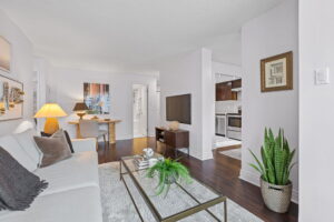 115 Hillcrest Ave #1611 family-sized condo near Square One - incredible value with very competitive price per square foot